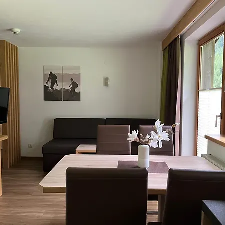 Appartementhaus Nadine 아파트