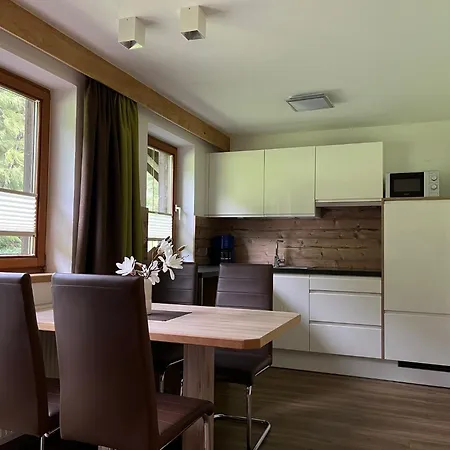 아파트 Appartementhaus Nadine